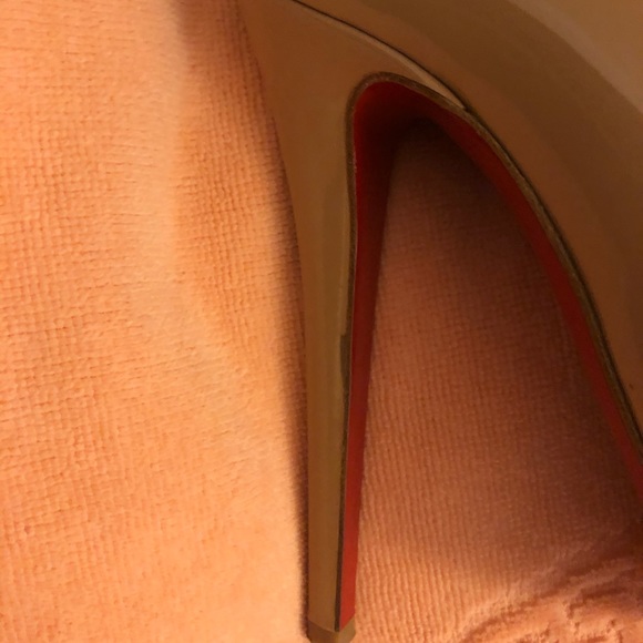 Shoes - Picture 5 of 5